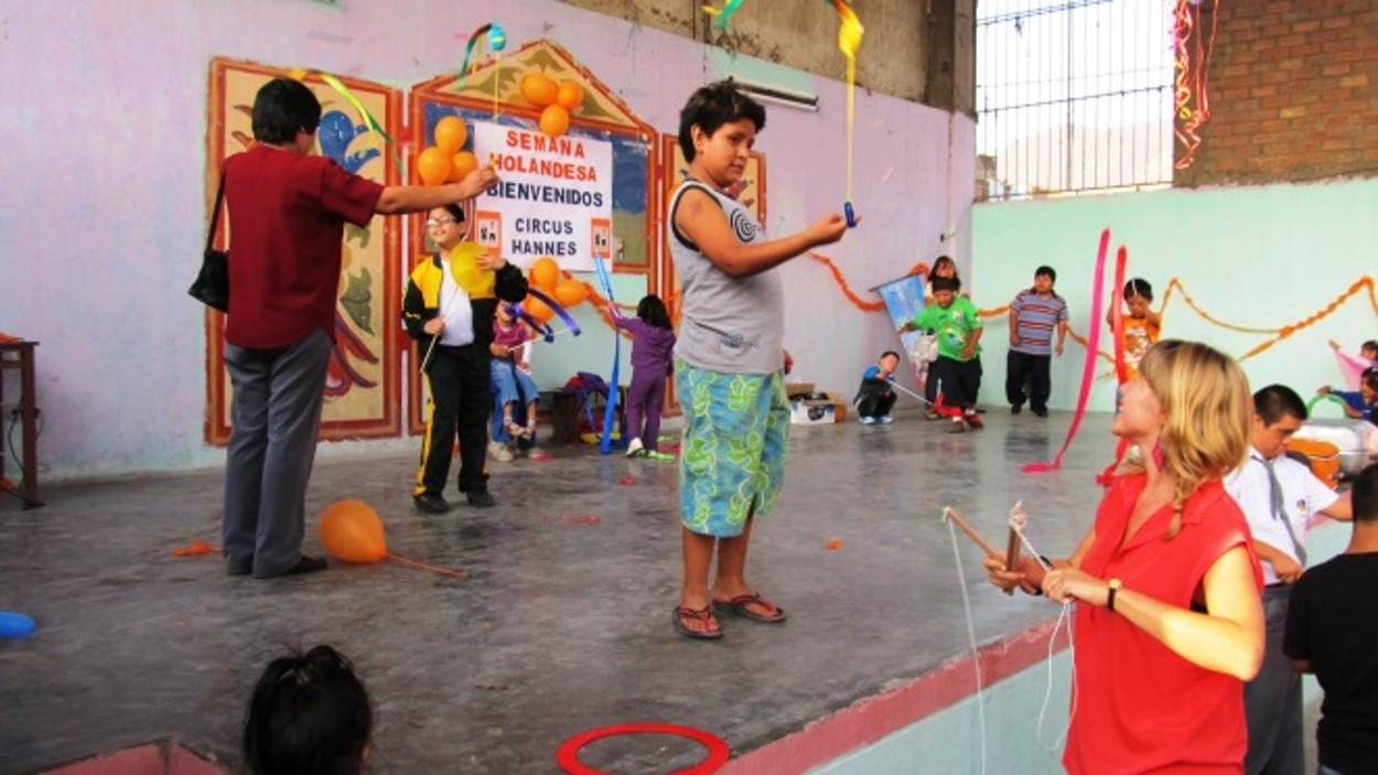 Circus Hannes op bezoek bij Adesa in Peru